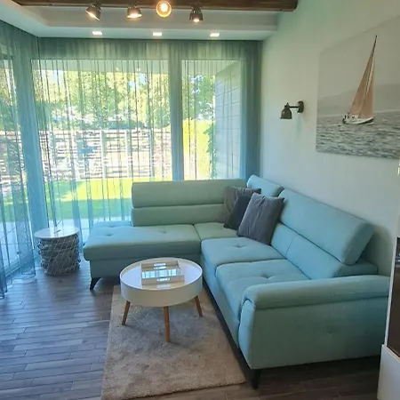 Moments - Ruby Garden Apartment Balatonszárszó