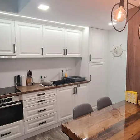 Moments - Ruby Garden