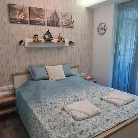 Moments - Ruby Garden *