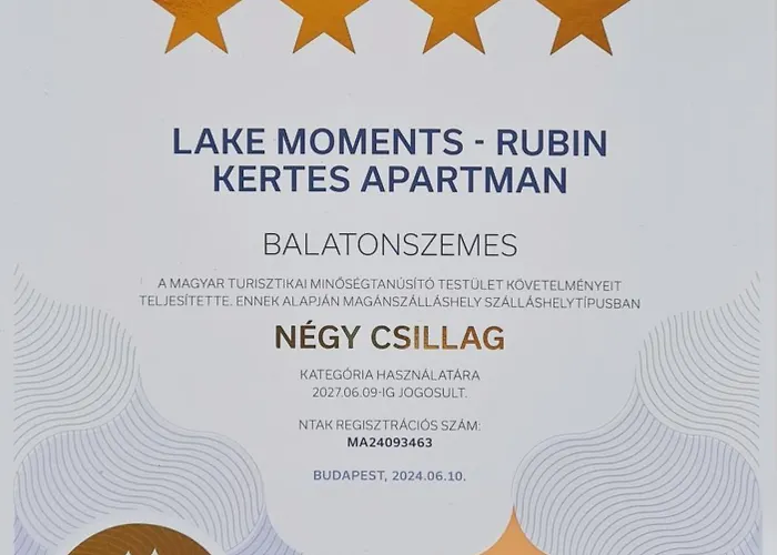 Apartment Moments - Ruby Garden *