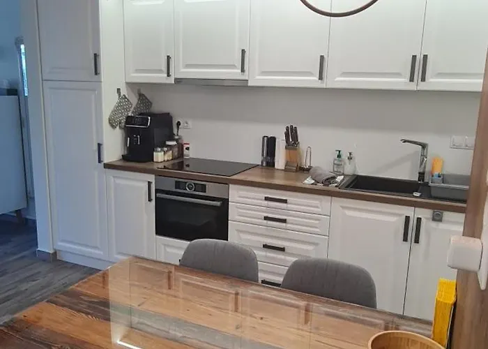 Moments - Ruby Garden * Balatonszárszó